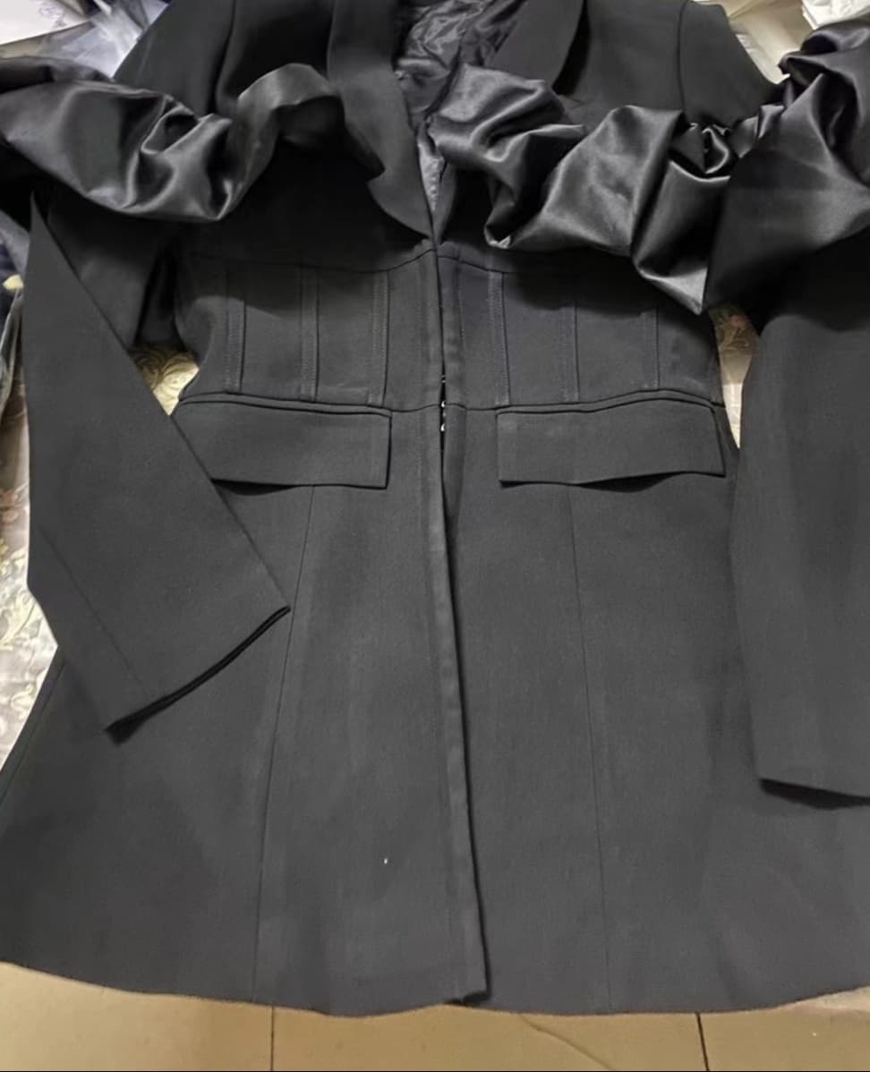 パフ袖コルセットデザインタイトワンピース