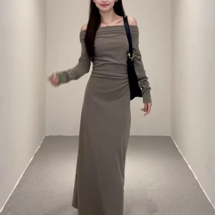 タイトワンピース シンプル肩みせロングワンピース